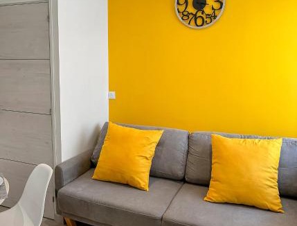 Mayenne Apartment | Maison cosy l Atypique hyper centre bureau confortable wifi et Netflix