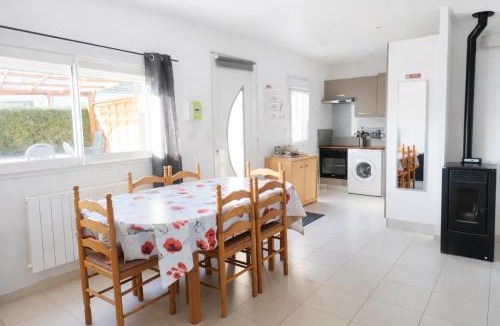 Hermanville-sur-Mer House | Maison Cosy proche Plage - Cour & Parkings