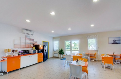 Colombiers Condo | Maison Cosy + Piscine Extérieure Chauffée