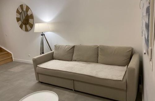 Annoeullin House | Maison Cosy Yellow
