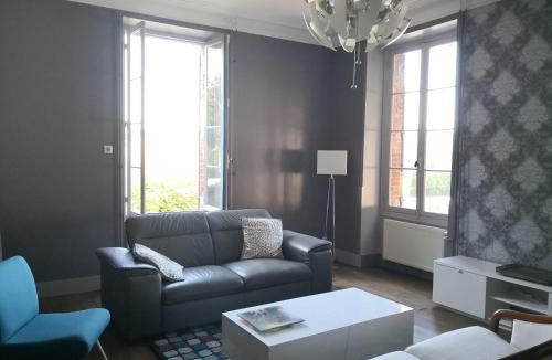 St Georges la Pouge House | maison courbarien