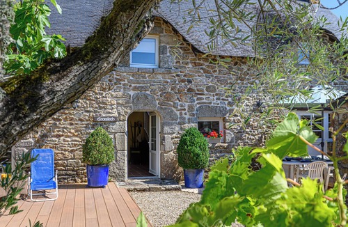 Plougoumelen House | Maison Cromlech by Interhome