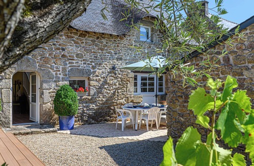 Plougoumelen House | Maison Cromlech by Interhome