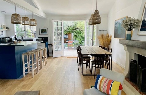 Prefailles Villa | Maison D'amis Proche de la mer