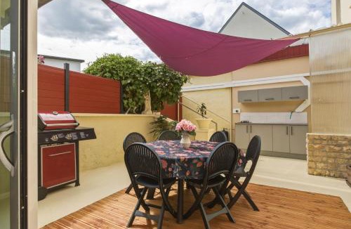 Argences House | Maison d'Andrée - Cuisine d'été et BBQ - Ping Pong