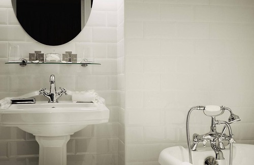 Les Serres - Vivier Hotel | Maison d'Anthouard