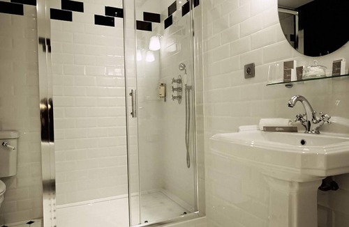 Les Serres - Vivier Hotel | Maison d'Anthouard