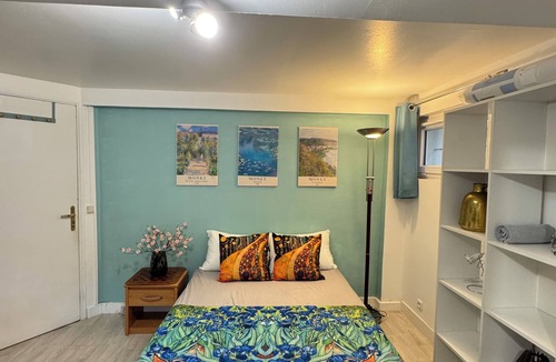 Sartrouville Bed & Breakfast | Maison d'Eloise - Paris room