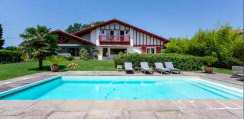 Arbonne House | Maison d'exception à Arbonne, piscine privée saisonnière.