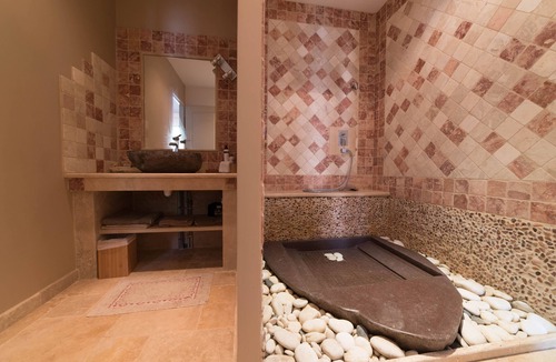 Entrepierres House | Maison D'exception 18 Couchages, Piscine, SPA