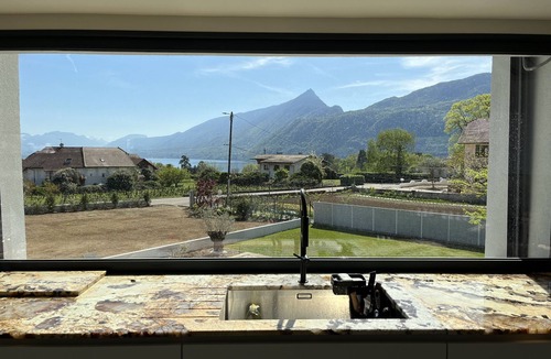 Brison-Saint-Innocent Villa | Maison D'architecte au Bord du Lac du Bourget