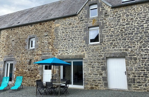 Heugueville-sur-Sienne House | Maison de Campagne