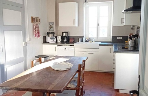 La Sauvetat-de-Saveres House | Maison de campagne familiale avec piscine.