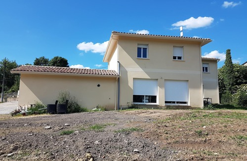 Les Artigues-de-Lussac House | Maison de Village