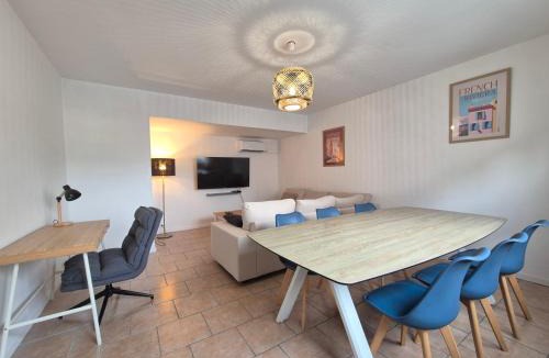 Saint-Etienne-du-Rouvray House | Maison de Ville Climatisée à 10 minutes de Rouen