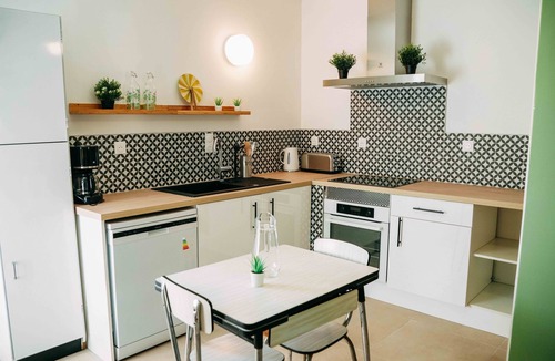 Saint-Martin-d'Ardeche House | Maison de Village Proche de la Rivière