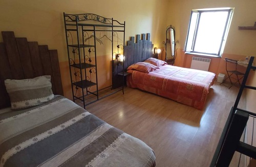 La Chapelle-au-Riboul House | Maison d'hôtes La Lavandière