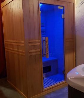 Saint-Etienne-en-Cogles House | Maison d'hôte avec sauna et jacuzzi à la campagne