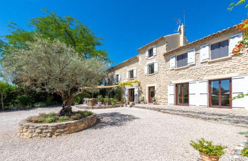 Montsegur-sur-Lauzon Bed & Breakfast | Maison d'Hôtes Les Caroubiers