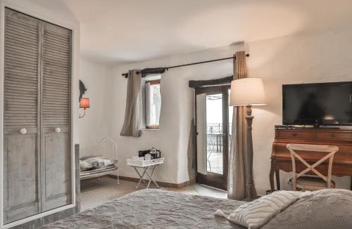 Saint-Fortunat-sur-Eyrieux House | Maison d'hôtes Le Hameau de la Mûre