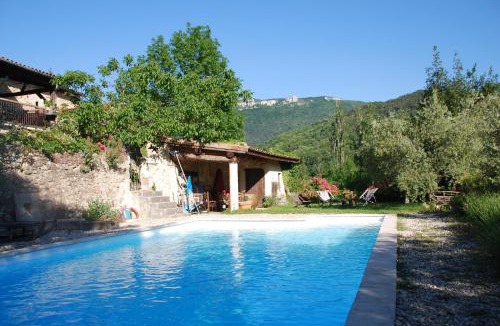 Combovin Bed & Breakfast | Maison d'hôtes Ainsi Soie t-il