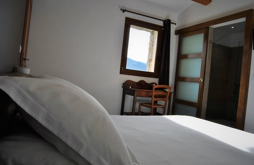 Guitera-les-Baines Bed & Breakfast | Maison D’Hôtes Zella