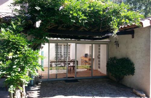Mortagne-sur-Sevre Bed & Breakfast | Maison d'hôtes Les Beaux Chenes