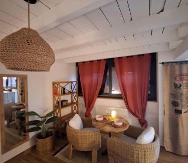 Saint-Jean-du-Gard House | Maison d'hôtes avec piscine à Saint Jean du Gard, Les Ecuries de la Magdelaine
