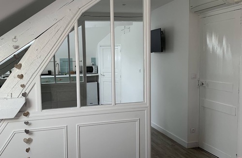 Chateau-Thierry Bed & Breakfast | Maison d’hôtes Joussaume Latour