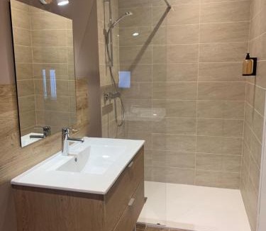 Recoubeau Bed & Breakfast | MAISON D' HÔTES L'Écurie de Luzerand