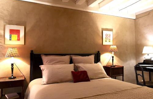 Bois-Sainte-Marie House | Maison d'hôtes "Les Tillets"