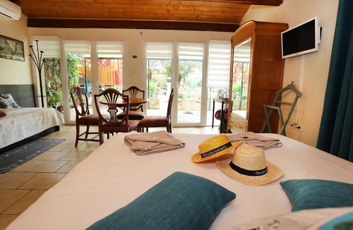 Romans-sur-Isere Bed & Breakfast | Maison D'hôtes Le 6 Bis