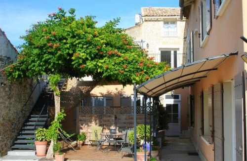 Laudun Bed & Breakfast | Maison d'hôtes La Bignone