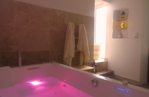 Laudun Bed & Breakfast | Maison d'hôtes la Bignone