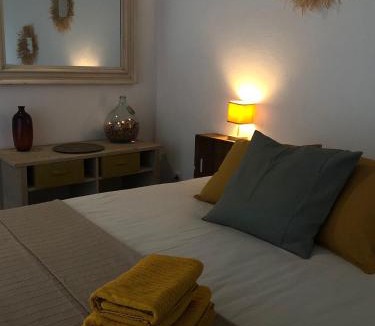 Miradoux House | Maison d'HÔTES LA FEZENDES