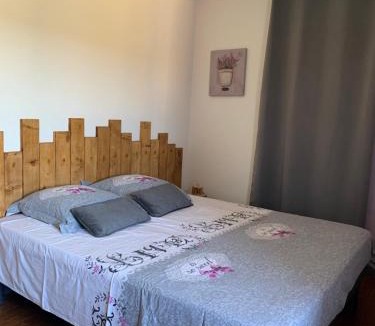 Saint-Leons Bed & Breakfast | Maison d'Hôtes "La Pierre Pointue"