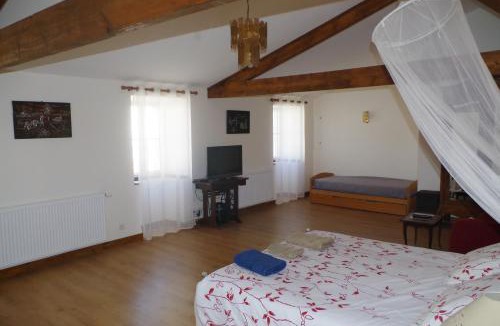 Courcelles House | Maison d'Hôtes Le Cadran Solaire