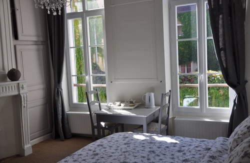 Auxerre Bed & Breakfast | Maison d'hôtes - Le Relais des Saints Pères