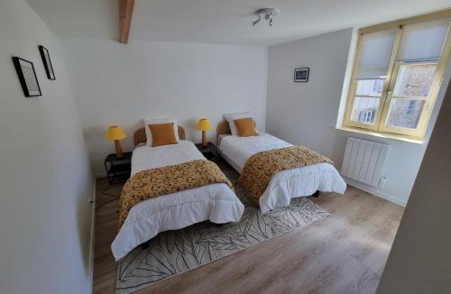 Le Lonzac Bed & Breakfast | Maison d'hôtes Les jardins Saint Eloi