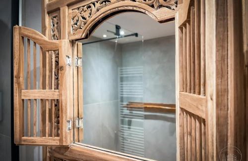 Sapois Bed & Breakfast | Maison d'hôtes Les Roches Fleuries