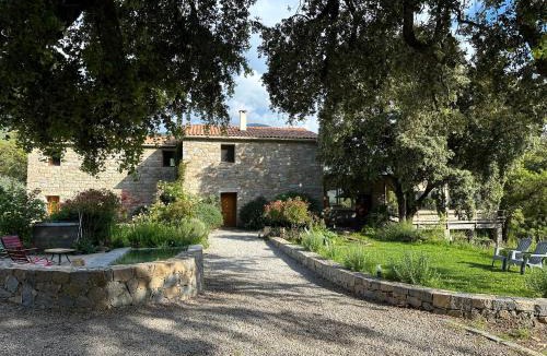 Guitera-les-Baines Bed & Breakfast | Maison d'Hôtes Zella