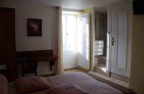 Montbardois House | Maison D'Hote Le Relais