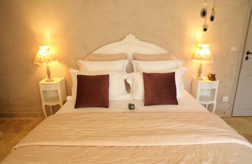 Lamanon House | Maison d'hotes "Les Ecuries du Mas"