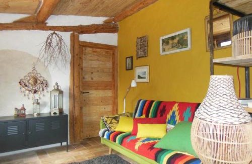 Villeseque-des-Corbieres House | maison dans jardin