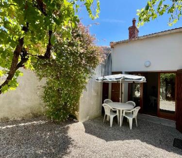 Jard-sur-Mer House | Maison dans le bourg, à 800m des plages