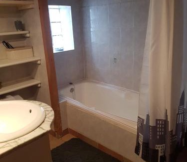 Carla-de-Roquefort House | Maison dans un village calme