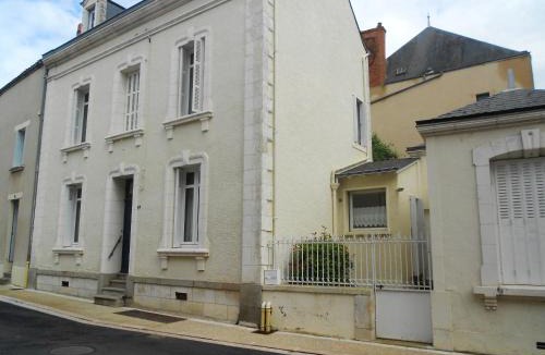 Airvault House | Maison de 3 chambres avec jardin clos et wifi a Airvault
