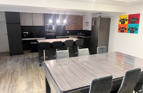 Fontenay-le-Pesnel House | Maison de Bourg Avec Salle de Jeux