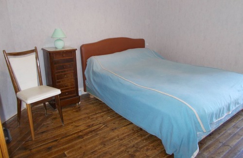 Chambon-sur-Lac House | MAISON DE BOURG A PROXIMITE DU LAC CHAMBON