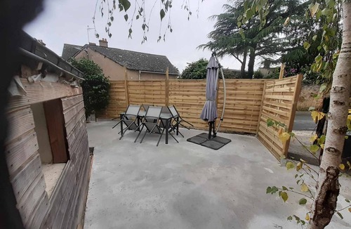 Saint-Lambert-du-Lattay House | Maison de Bourg Tout Confort